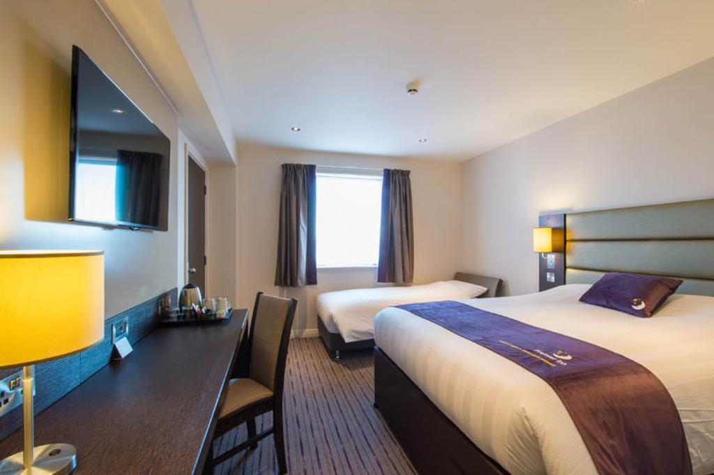 Premier Inn London Hendon - The Hyde Room photo