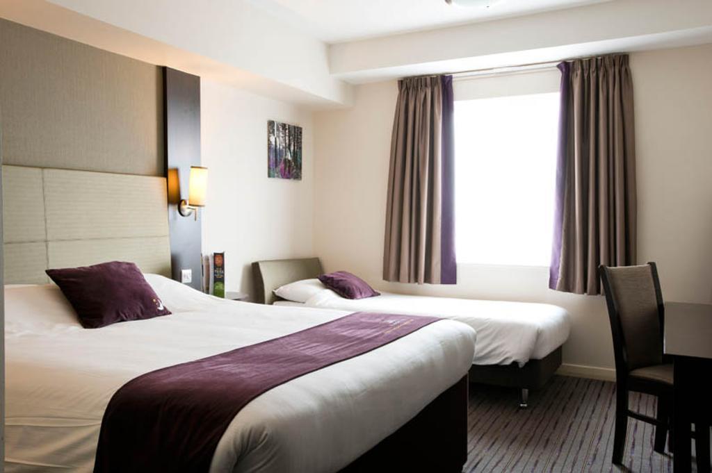 Premier Inn London Hendon - The Hyde Room photo