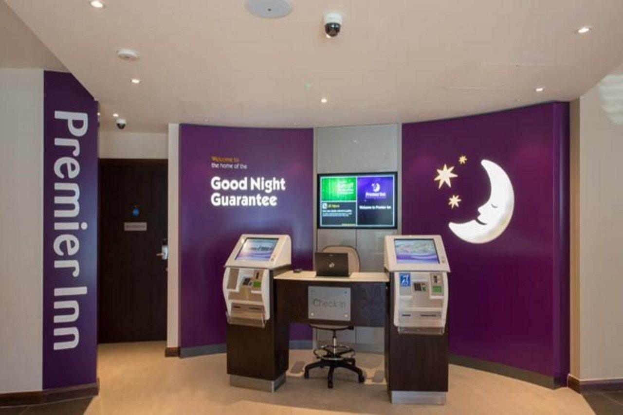 Premier Inn London Hendon - The Hyde Exterior photo