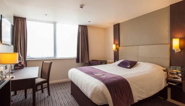 Premier Inn London Hendon - The Hyde Exterior photo